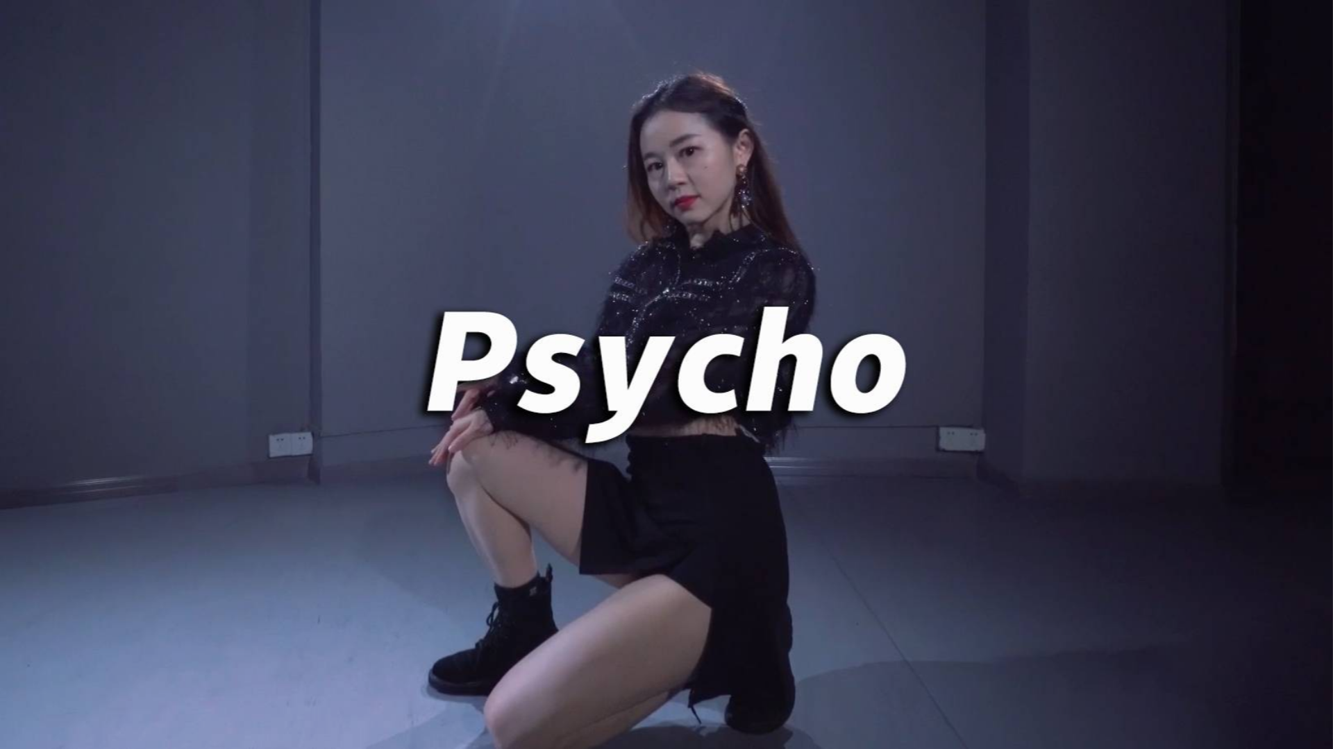 小姐姐短裙热舞,甜美诱惑难以抵挡【口袋舞蹈】